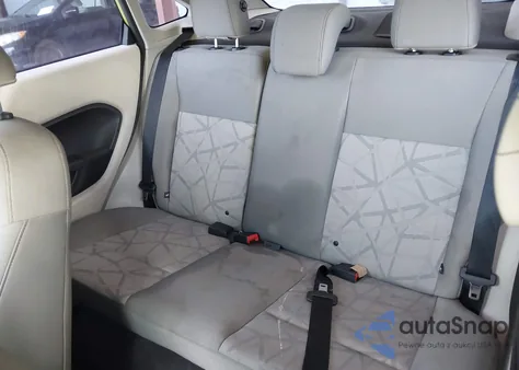 2012 Ford Fiesta Se z USA, uszkodzony, nr VIN 3FADP4BJ6CM160885